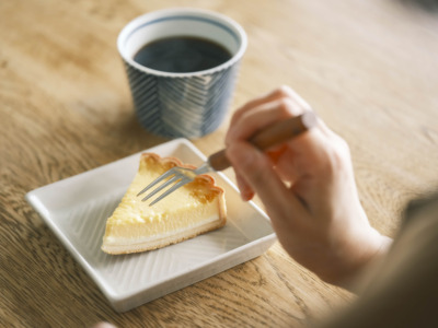 orime_ヘリン正角皿W_チーズケーキ