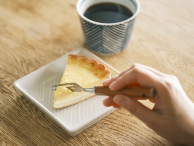 orime_ヘリン正角皿W_チーズケーキ